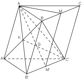 Cho hình lăng trụ tam giác ABC.A’B’C’. Gọi M và M’ lần lượt là trung điểm của (ảnh 2)